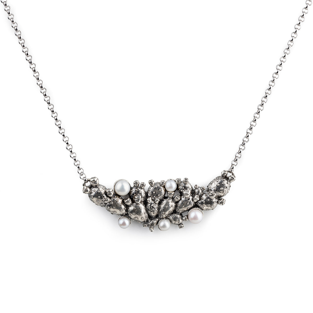 Mini Pala Di Fico Pearl Nude Necklace