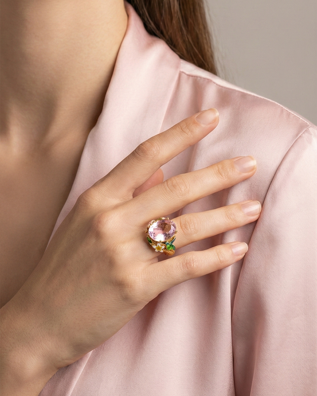 Kolibri-Ring mit Edelstein