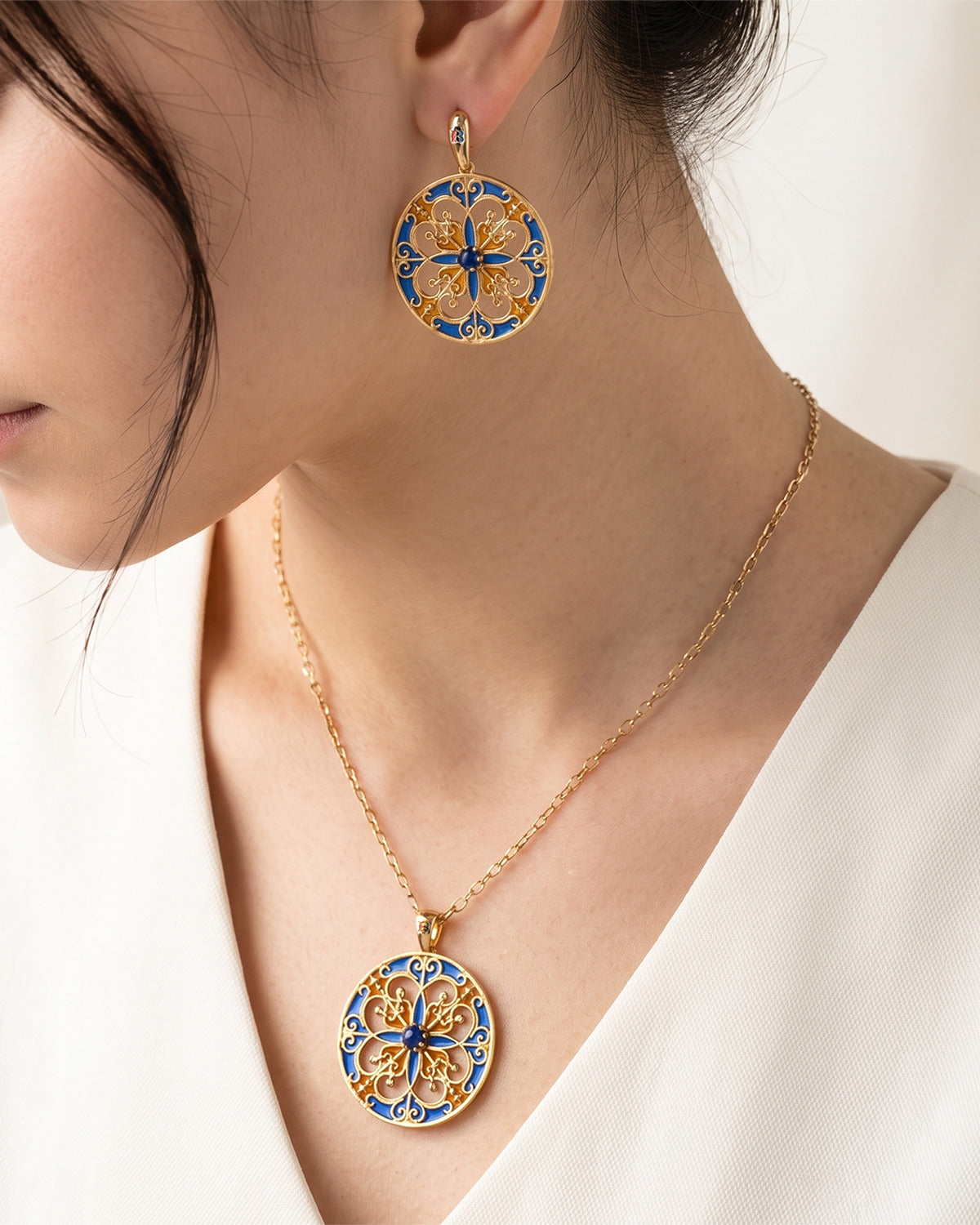 Blue Rosone Pendant