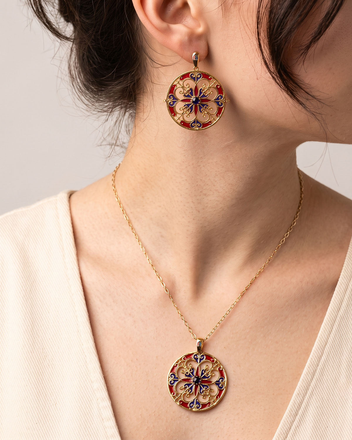 Red Rosone Pendant